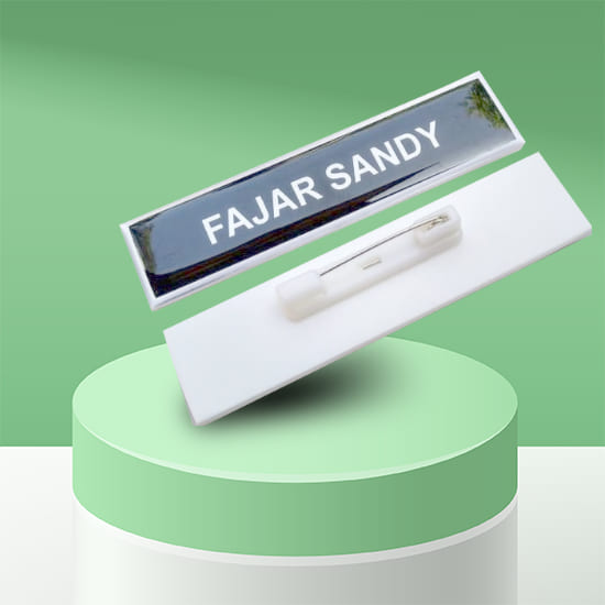 Pin Name Tag Akrilik - Magnet (8x2)